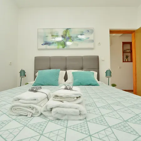 Beautiful 1-bed Kristijan Apartment