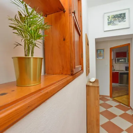 Beautiful 1-bed Kristijan Задар