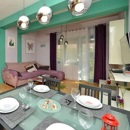 Beautiful 1-bed Kristijan Апартаменти